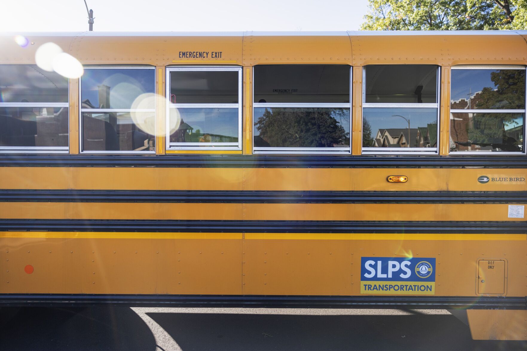 SLPS buses lack proper signage